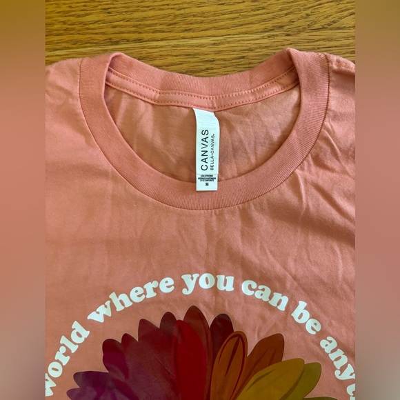 Bella + Canvas “Be Kind” Tshirt Women’s Medium Orange Casualwear Flower New - Picture 2 of 6